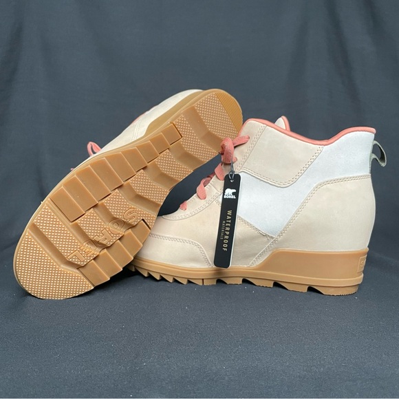 Sorel Women's Evie Sport Lace Waterproof Bootie Size 9.5 in Tan with Pink - Picture 2 of 9